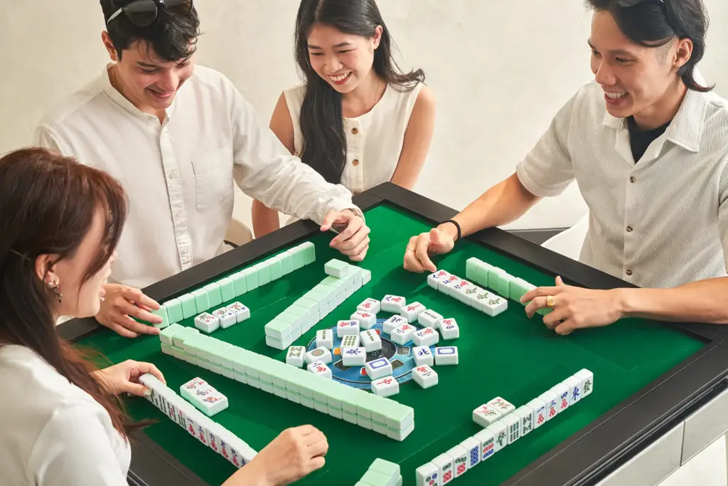 Mahjong Table