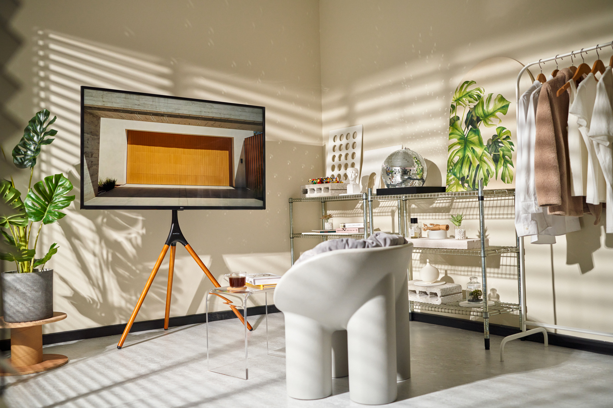 Living Room 2 06