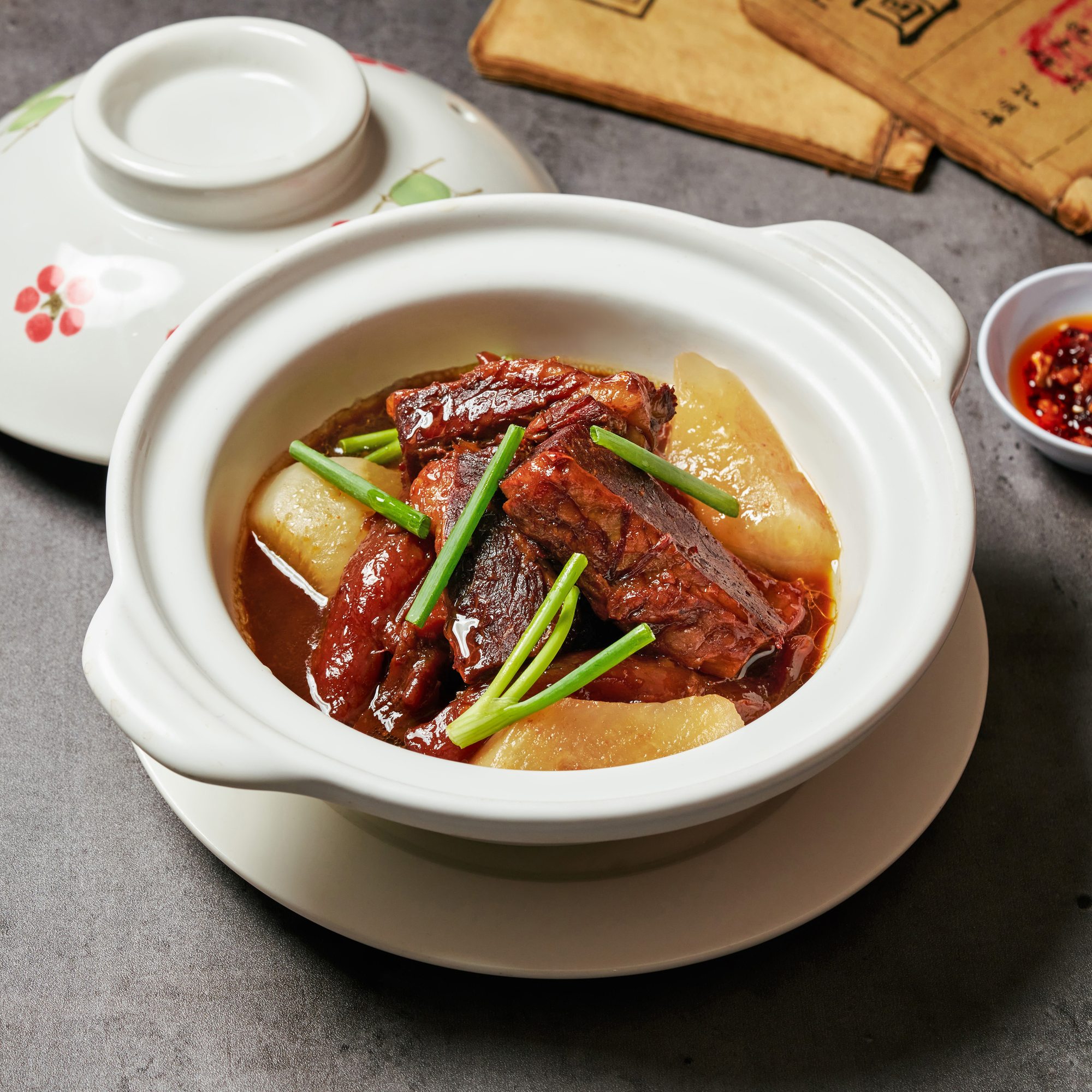 Beef brisket claypot
