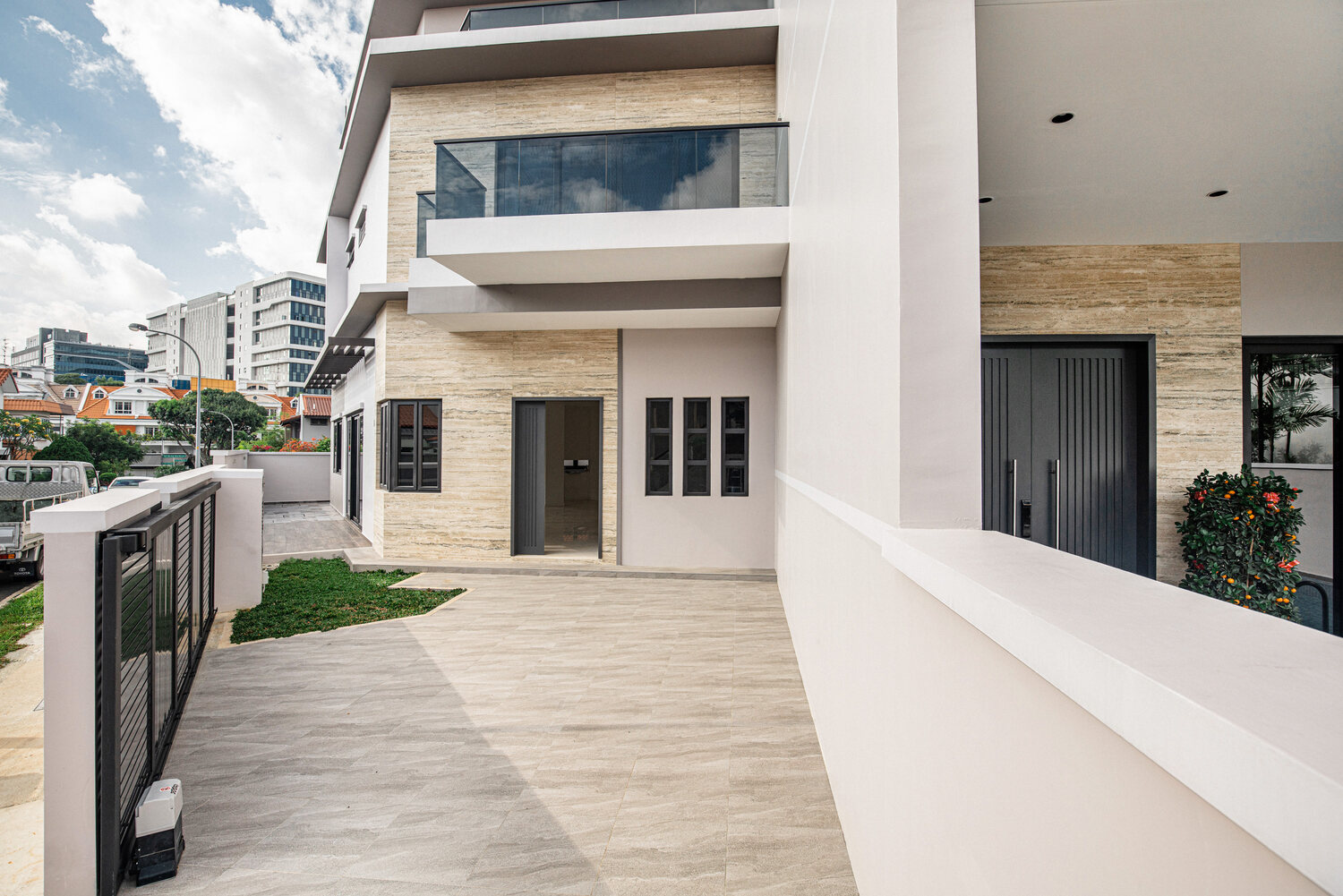 Tai Keng semi-detached home front entrance and driveway — real estate photography Singapore