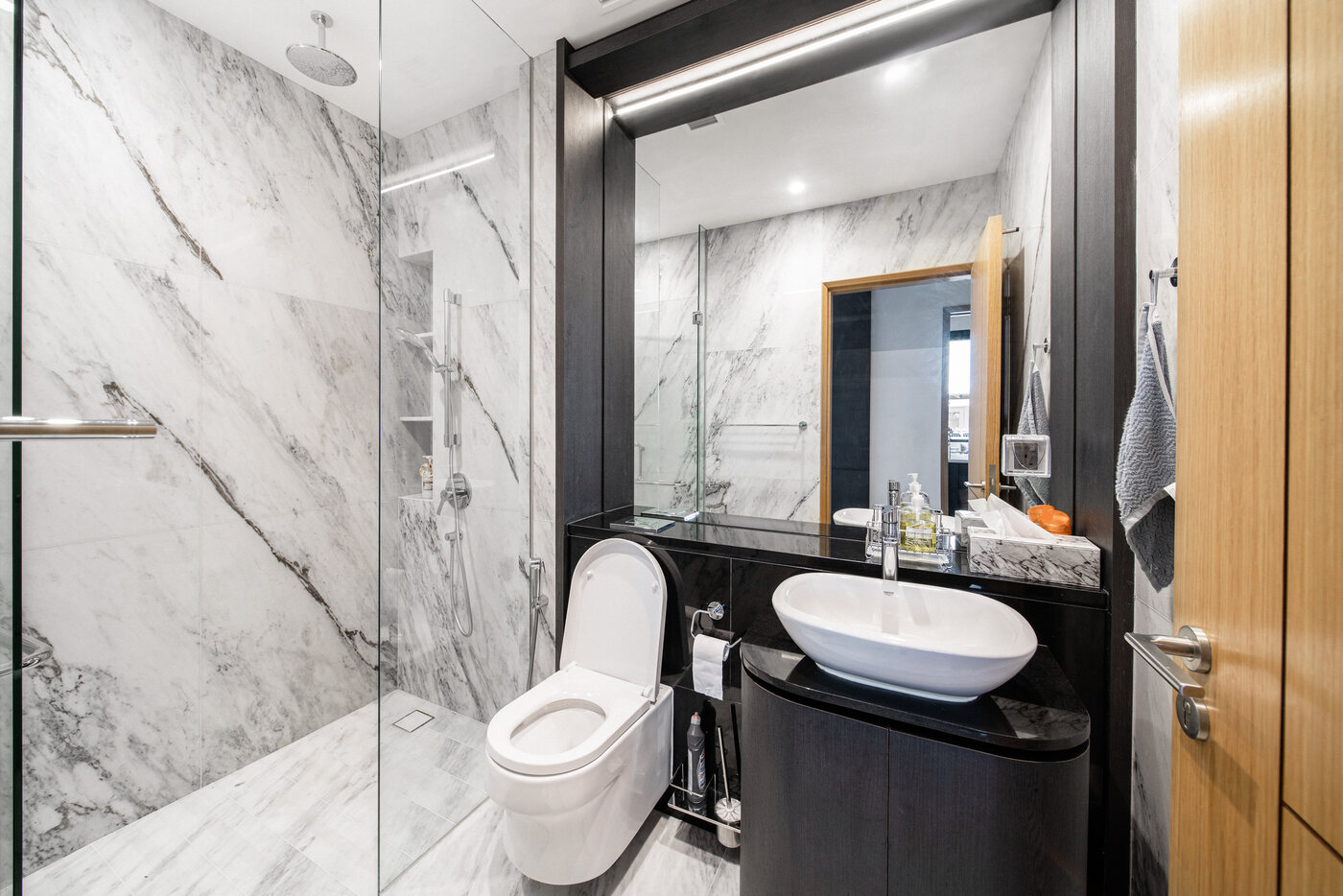 Tai Keng semi-detached home marble bathroom — real estate photography Singapore