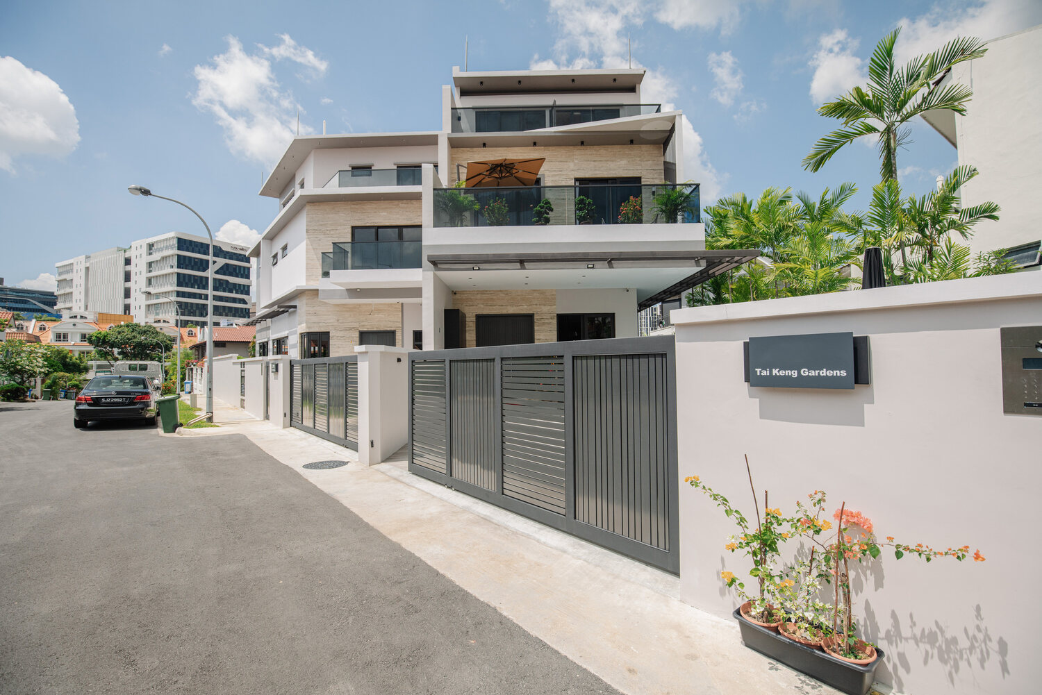 Tai Keng semi-detached home street view facade — real estate photography Singapore